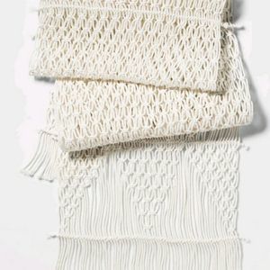 Macrame runner white by threshold
